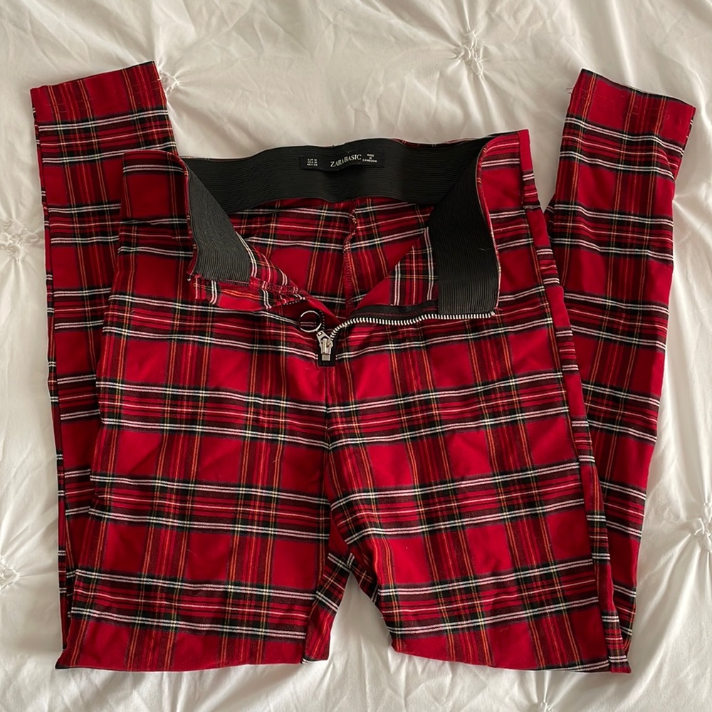 ZARA holiday pant. High-waisted. Size medium. Stretchy waist band.
